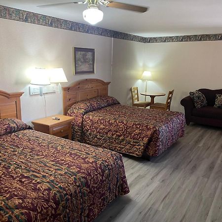 Lakeside Inn & Suites By Oyo Mathis I 37 Exterior foto