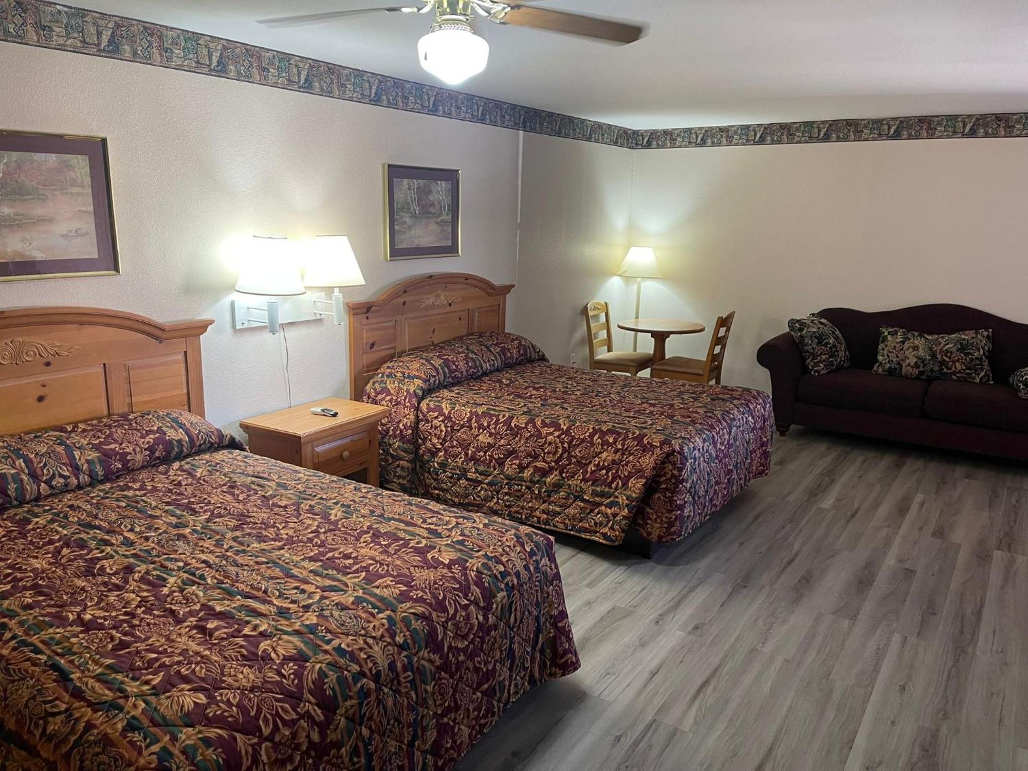 Lakeside Inn & Suites By Oyo Mathis I 37 Exterior foto